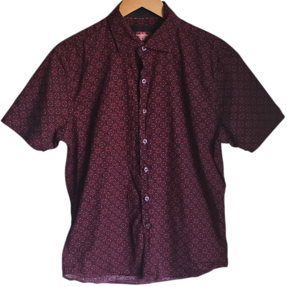 Consequences Red Floral Geometric Print Button Down Shirt Men’s Size Medium